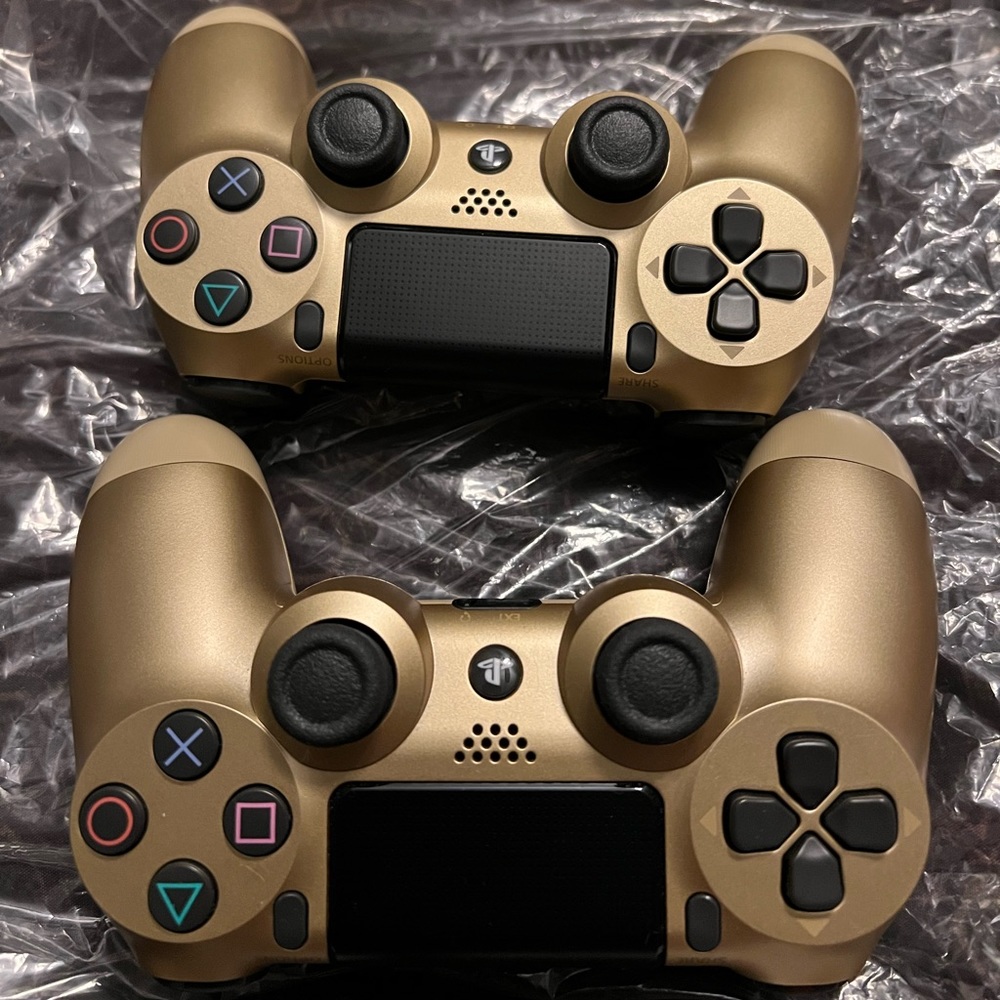 2- Sony PlayStation 4 DualShock 4 Controllers